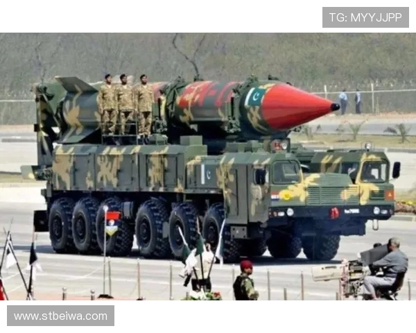 国际足联主席回应捂嘴禁令：无心虚何必捂嘴